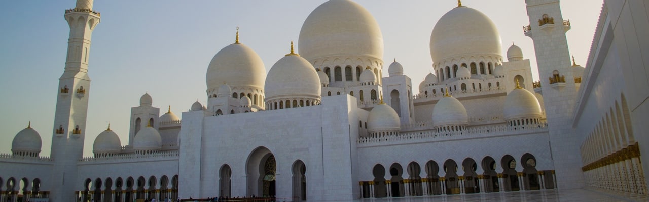 Sheikh Zayed Grand Mosque - Best Things To Do In Dubai